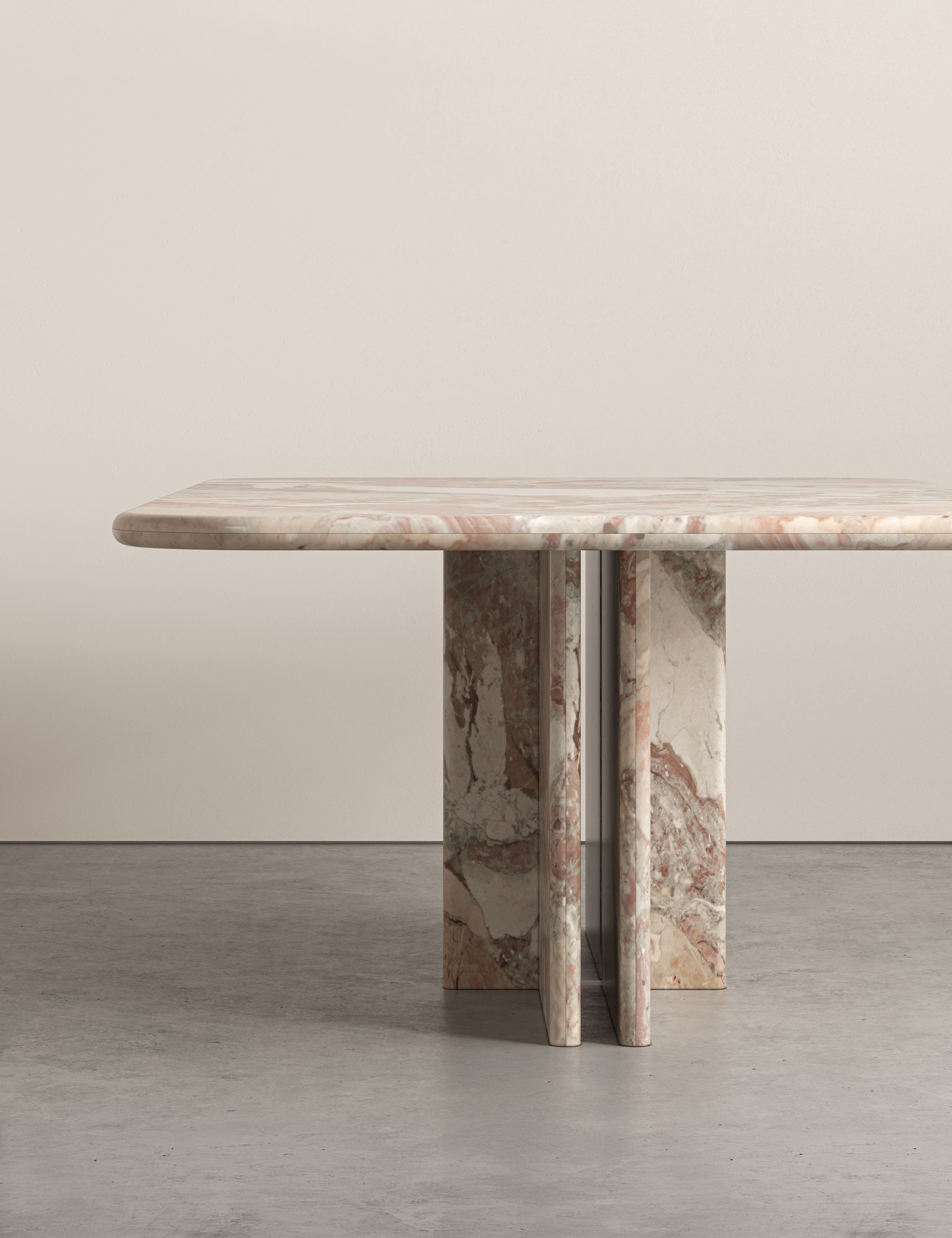 Detail of Ceppo Botticelli marble surface with bullnose edge on Lumo dining table.